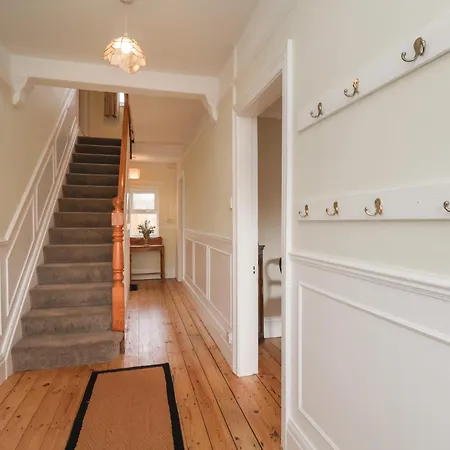 Hawthorn House *