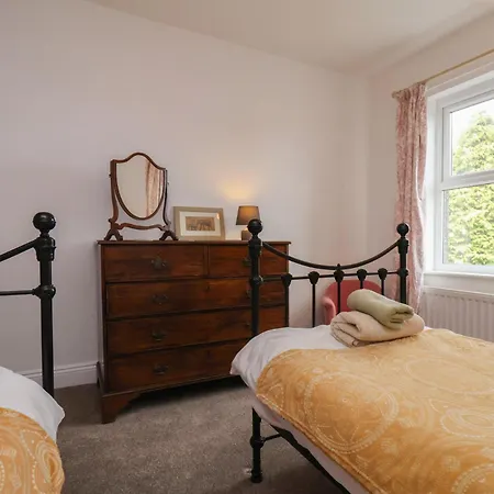 Hawthorn House *